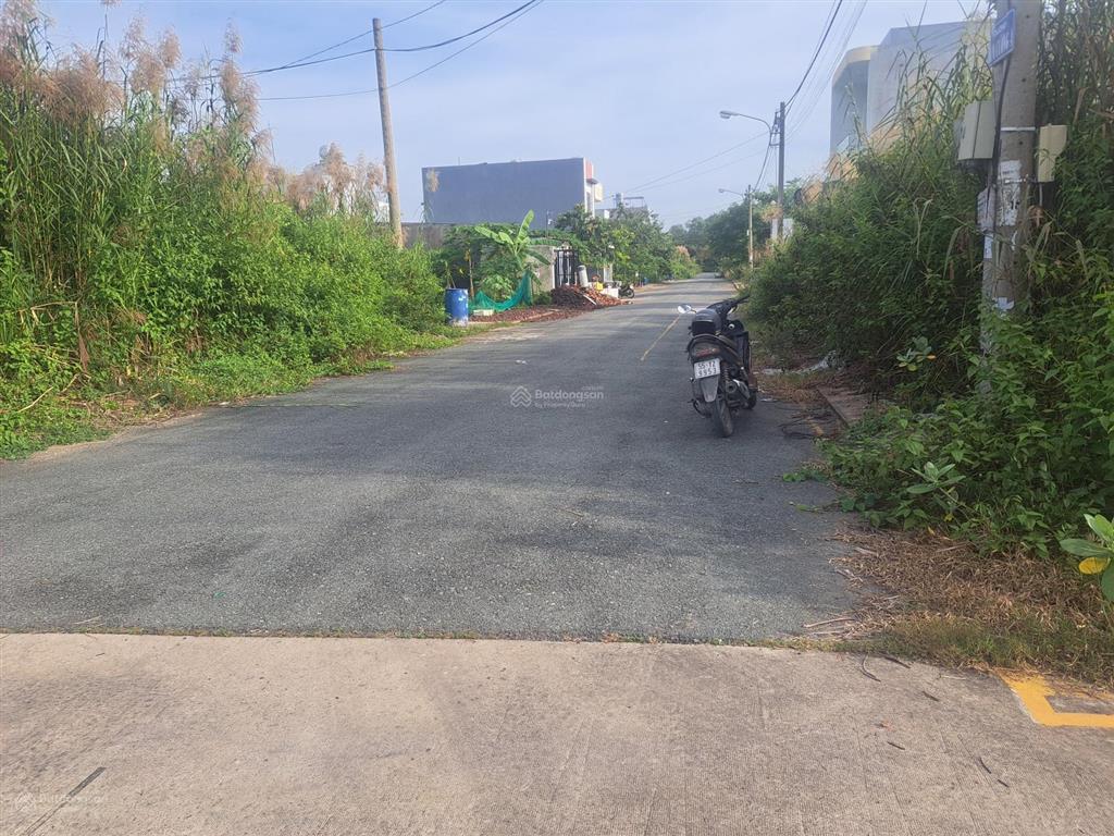 Ngang bề thế 55m x 52m full thổ cư 23 triệu 1 m2. làng đại học khu cn cao q9