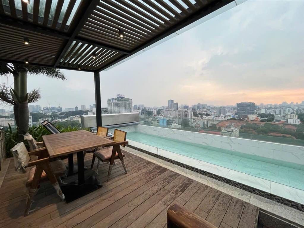Nổi bật căn penthouse 3 tầng, diện tích lên đến 518m2 trung tâm tphcm, tặng full nội thất