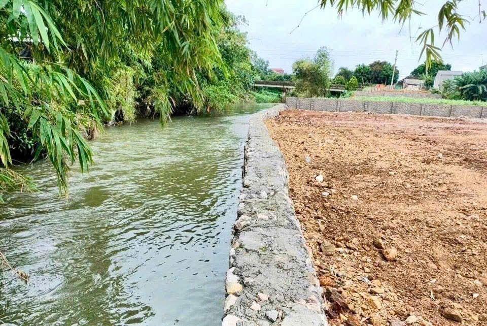 Siêu phẩm nghỉ dưỡng yên bài ba vì 2.728m2 400m2 đất ở bám suối cực đẹp, giá chỉ 5 triệu/m2