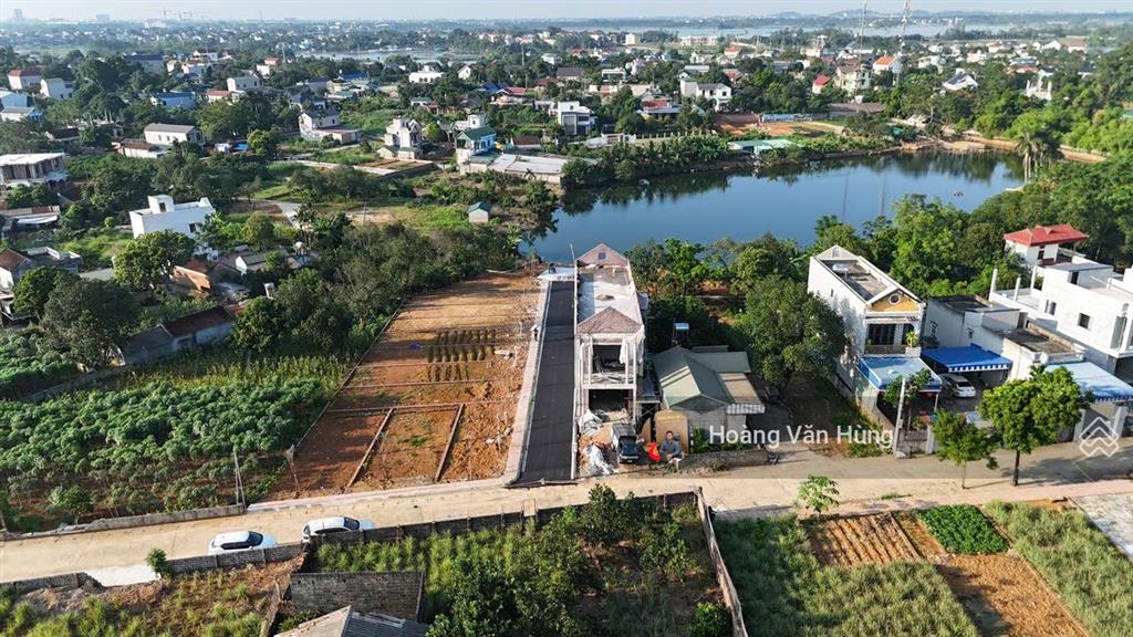 Lãi ngân hàng cần bán gấp đất thôn 3, phú cát, quốc oai, 28 triệu/m2. 105m2, giá cực êm