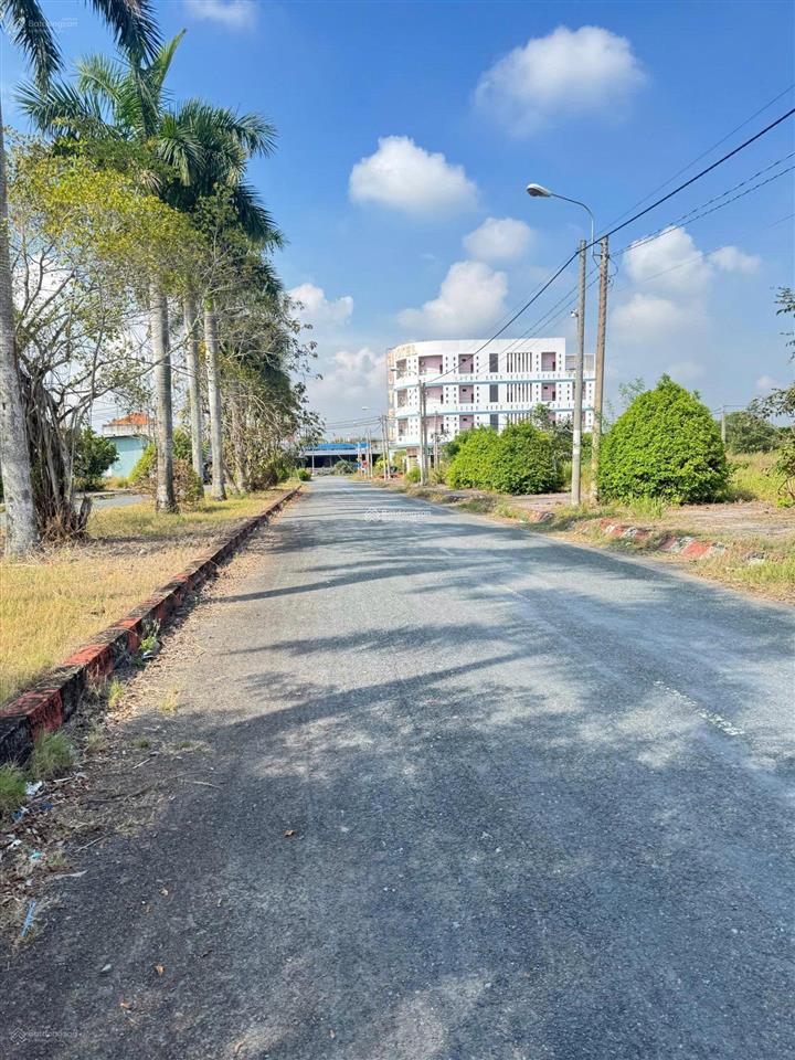 Bán lô đất 100m2 giá 1ty429 shr kdc phước đông mặt tiền quốc lộ 50.