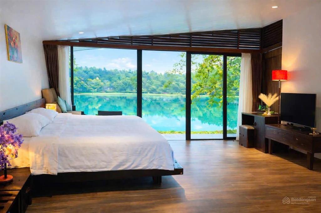 Chính chủ bán villa mặt hồ flamingo đại lải 140m2 1 ngủ full nội thất, gần bể bơi, giá 4,2tỷ full