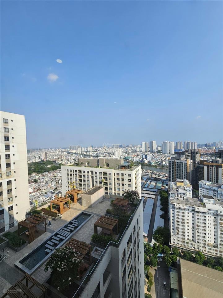 Bán cc the gold view, 6,7 tỷ, 69m2, 2pn + 1wc tại bến vân đồn, q4, giá siêu hời