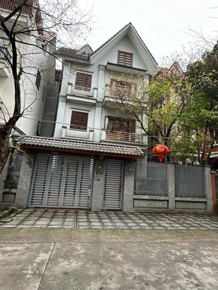 Bán căn biệt thự đẹp nhất kđt phùng khoang. nội thất đẹp, giá hợp lý