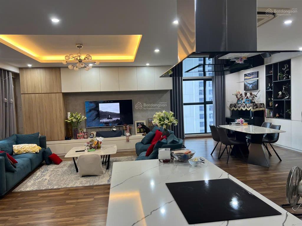 Anh ngọc cần bán căn 3pn, 93m2 giá 8,8 tỷ tại the zei, số 8 lê đức thọ, tầng trung, sẵn sổ đỏ.