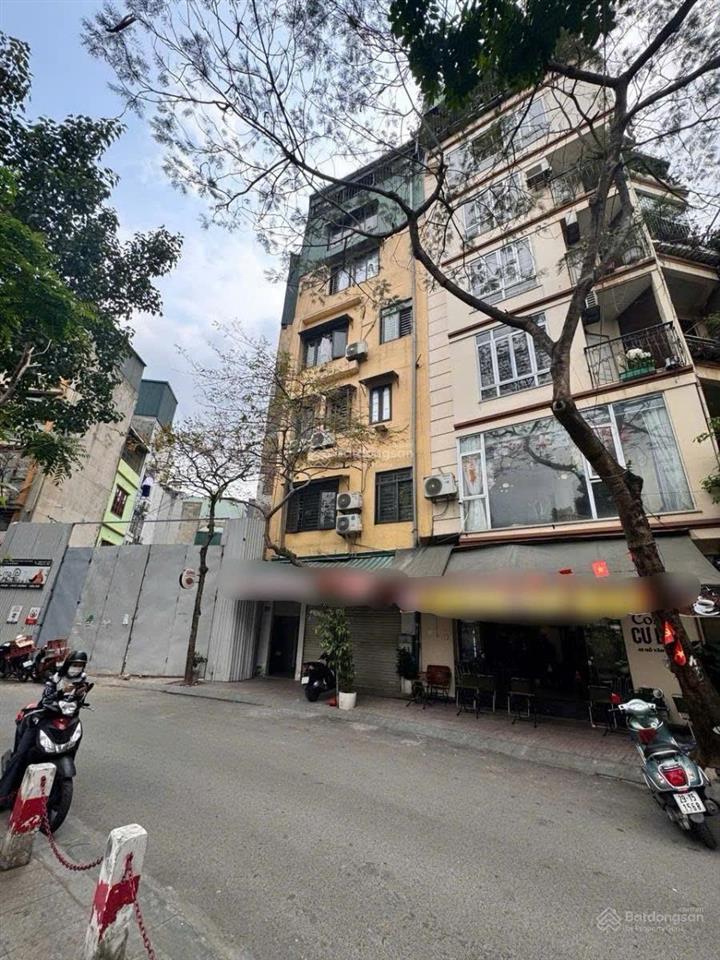 Bán nhà mặt hồ văn chương 62m2, ô tô tránh, vỉa hè kinh doanh sầm uất, vị trí cực đẹp, an sinh đỉnh