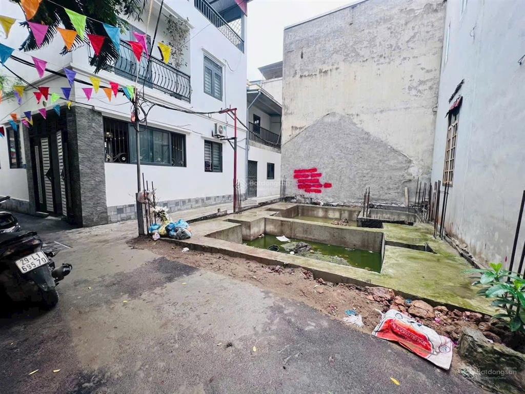 Chính chủ cần bán gấp lô góc miêu nha 6,6tỷ 50m mt 8,7m tặng móng, gpxd, có thương lượng sâu