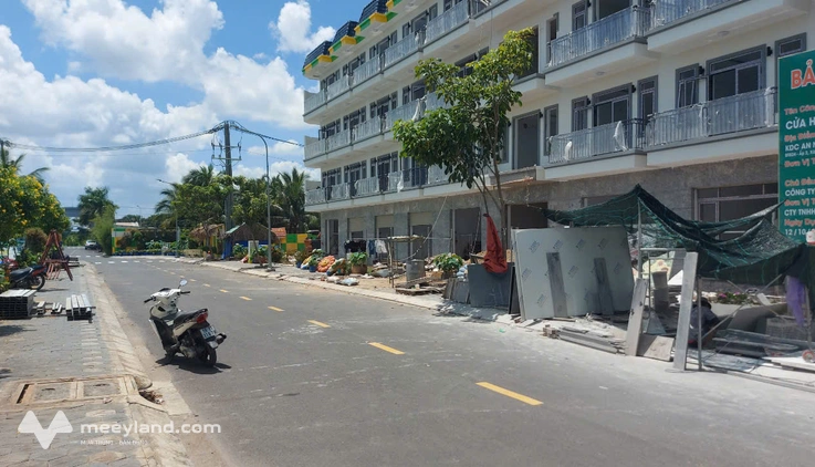 Thanh toán trước 200 triệu anh chị sở hữu lô đất 100m2 ngay thị trấn Đức Hòa, Long An