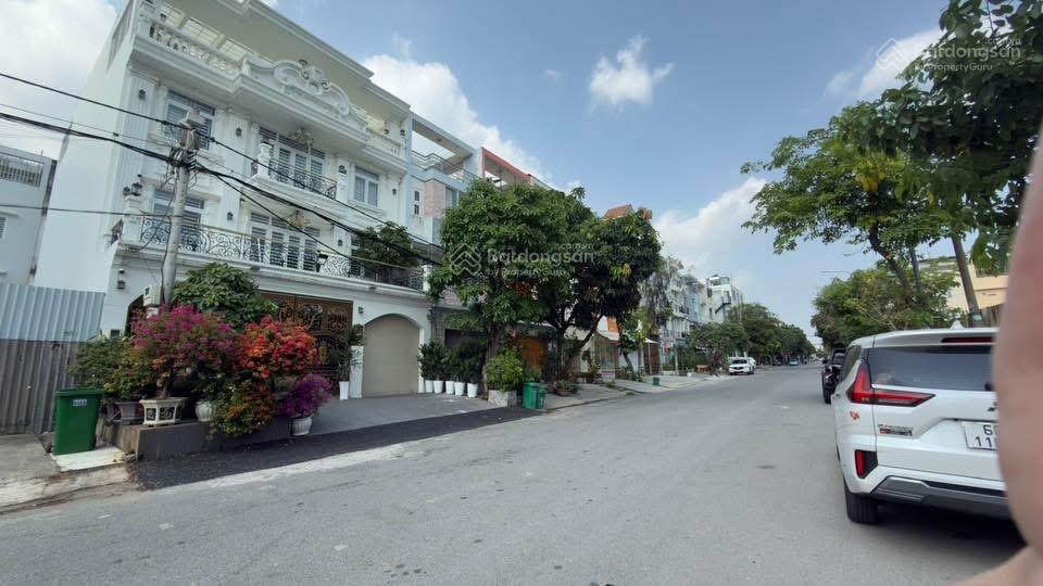 Bán đất mt đường số 13, khu tên lửa gần aeon, 5 x 20m, giá 14 tỷ thương lượng