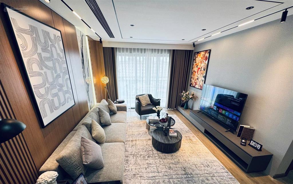 Bán cc 3pn ở samsora premier, hơn 6 tỷ, 91m2, sẵn sổ, full nội thất, chủ thiện chí giao dịch ngay