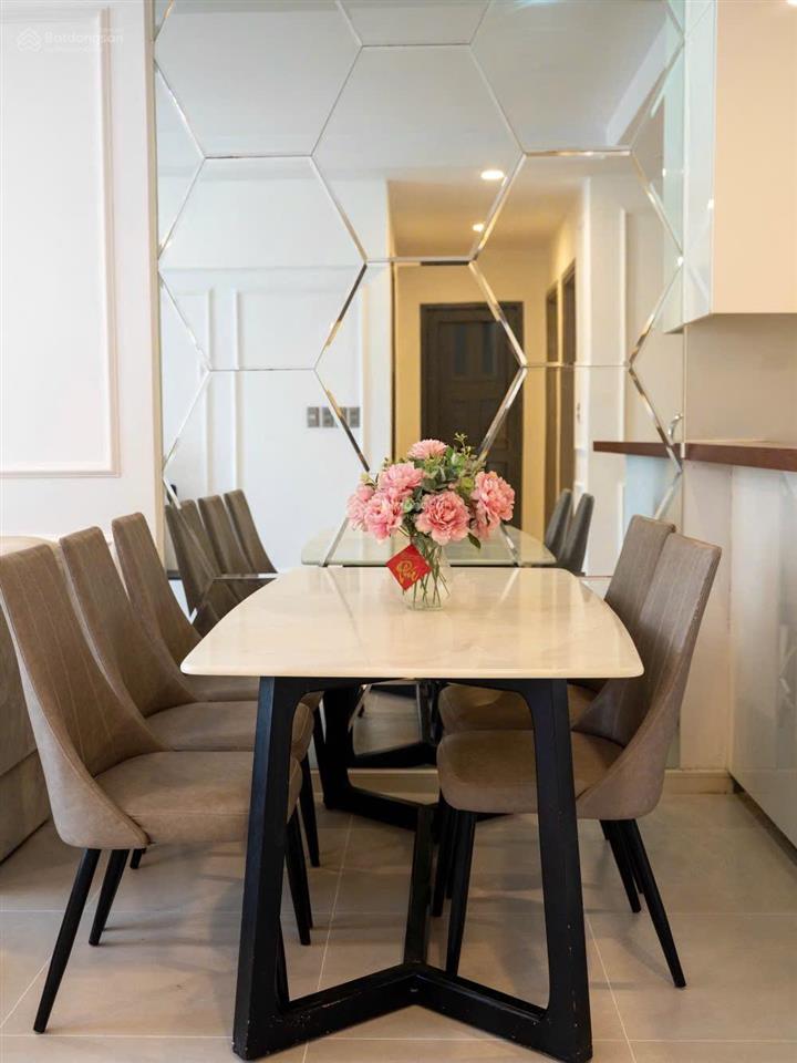 Bán cc the gold view, 6,5 tỷ, 68m2, 2pn, 1wc tại đường bến vân đồn, q4, tp.hcm. sổ hồng.