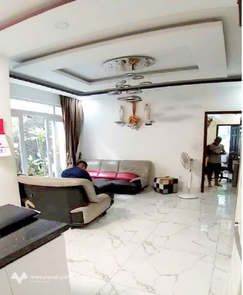 Bán căn hộ dịch vụ mặt tiền kinh doanh đường Văn Chung, phường 13, Tân Bình, 124m2, 6 tầng, thang máy