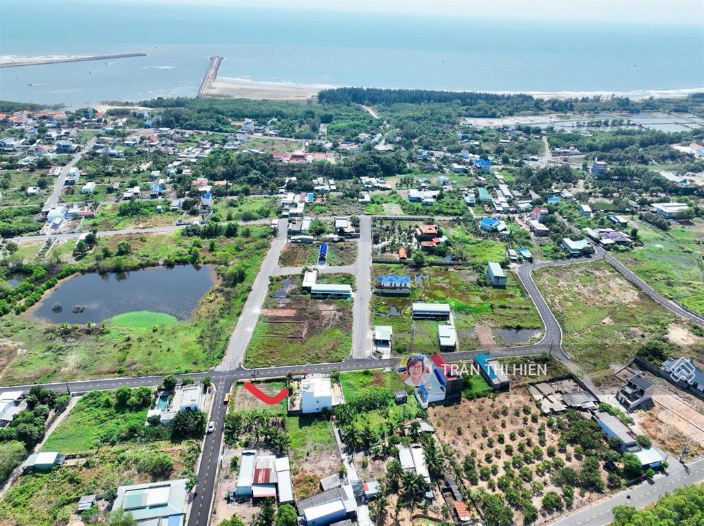 Lộc an siêu đẹp rẻ cách biển 1km dt 148,5m² ngang 5,5m x 27m sẵn 100m² thổ cư