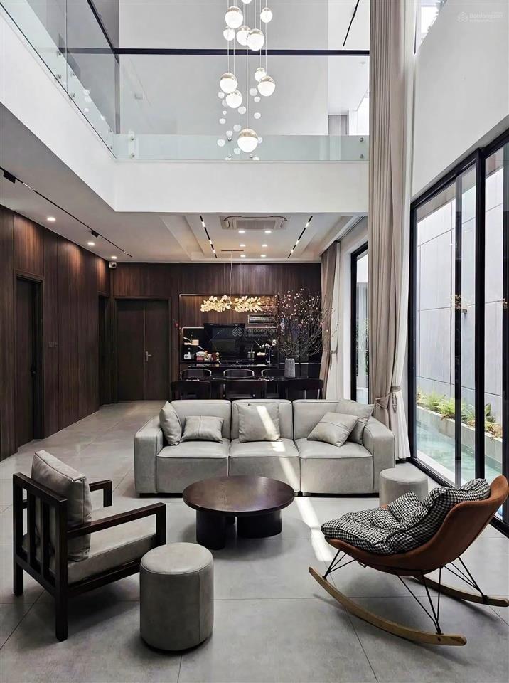 Kim ngưu 45m2 x 5t mặt tiền khủng 10m ra ô tô tránh chỉ 11 tỷ có tl.