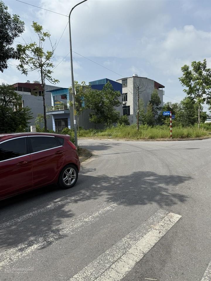Bán đất xương giang, bắc giang. 126m2, mt 7m. đường 16m. giá 5,6 tỷ