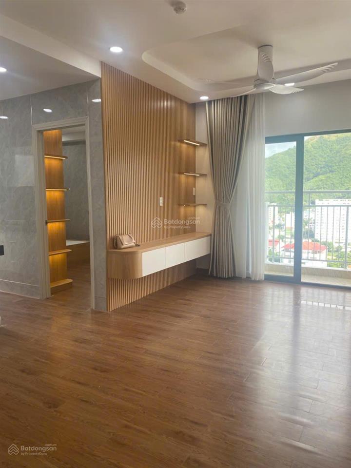 Bán căn góc thương mại hoàng quân 75m2 full nội thất mới