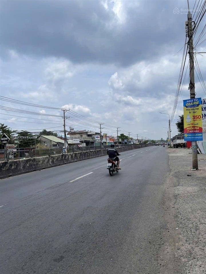 Mặt tiền đường quốc lộ 1a.bình minh đồng nai. dt 430m2 có 300m2 thổ cư. phu hợp làm kho xưởng, k
