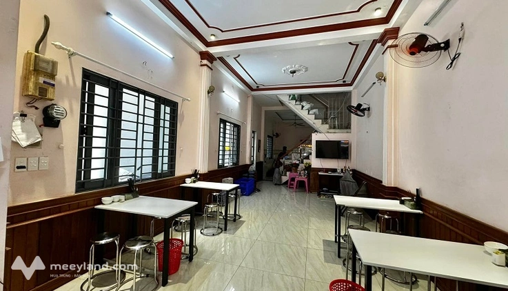 Bán căn hộ dịch vụ mặt tiền ngay Nguyễn Chánh Sắt, phường 13, Tân Bình, 190m2, 5 tầng, thang máy