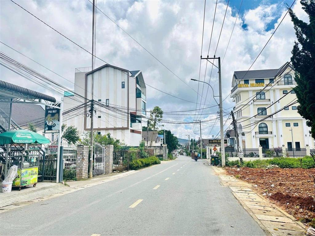Đất biệt thự 2 mặt tiền đường nam hồ, tp đà lạt. diện tích 400.45m2 full thổ cư. view đẹp. 16 tỷ