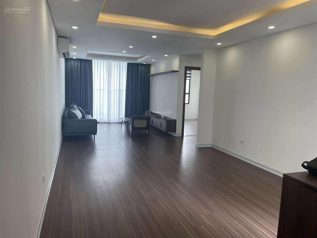 Bán gấp căn hộ chung cư 3pn full bên ngoại giao đoàn toà no1t5