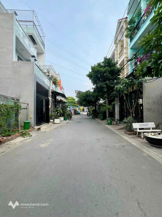 Bán lô đất giá rẻ 62,8m2, giá chỉ 2,35 tỷ, gần chợ Gò Cát, Phú Hữu, quận 9, gọi cho em xem đất