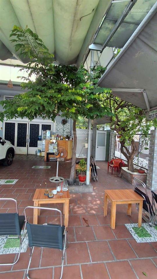 Giảm 2.5 tỷ. bán đất tặng nhà 2 mt hxt dương quảng hàm. 186m² ngang bề thế 8m. chỉ 28.5 tỷ. tl