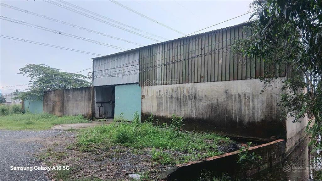 7,3 tỷ 2700m² 30x90m đất và xưởng sẵn ngay quốc lộ n2 hòa khánh đông, long an