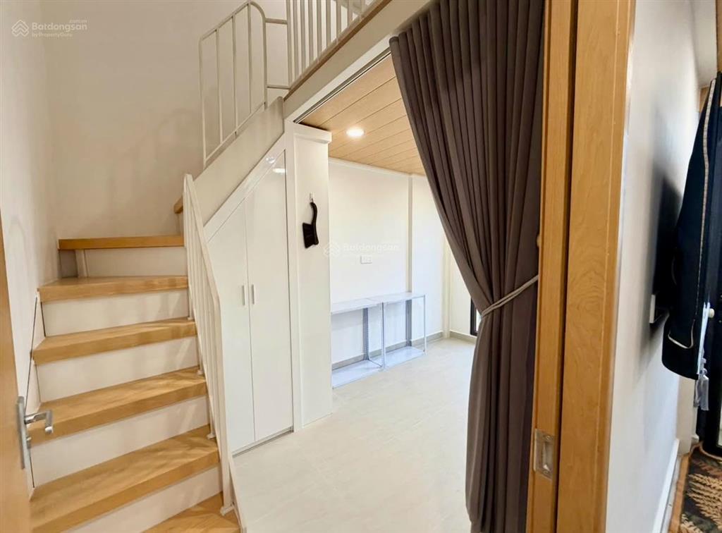 Chính chủ cần bán căn studio view đường 36m, đại lộ hoa, công viên siêu đẹp giá 1,3 tỷ.
