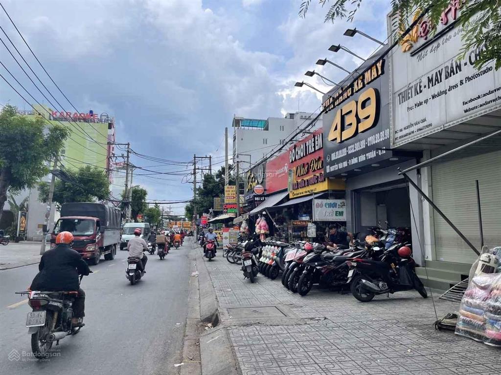 Bán gấp mt nguyễn văn quá gần đông phương, dt 156m2, giá chỉ 12 tỷ, có sẵn hđ thuê