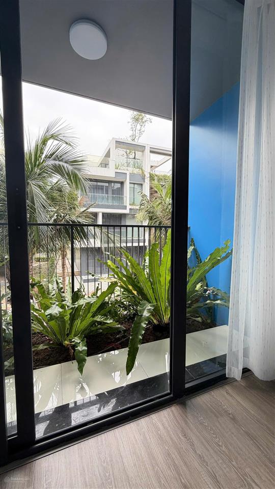 Bán lk flamingo tam chúc đường lớn 30m dòng tiền 40tr/tháng mt 7m 105m2 giá cực tốt 10,5 tỷ