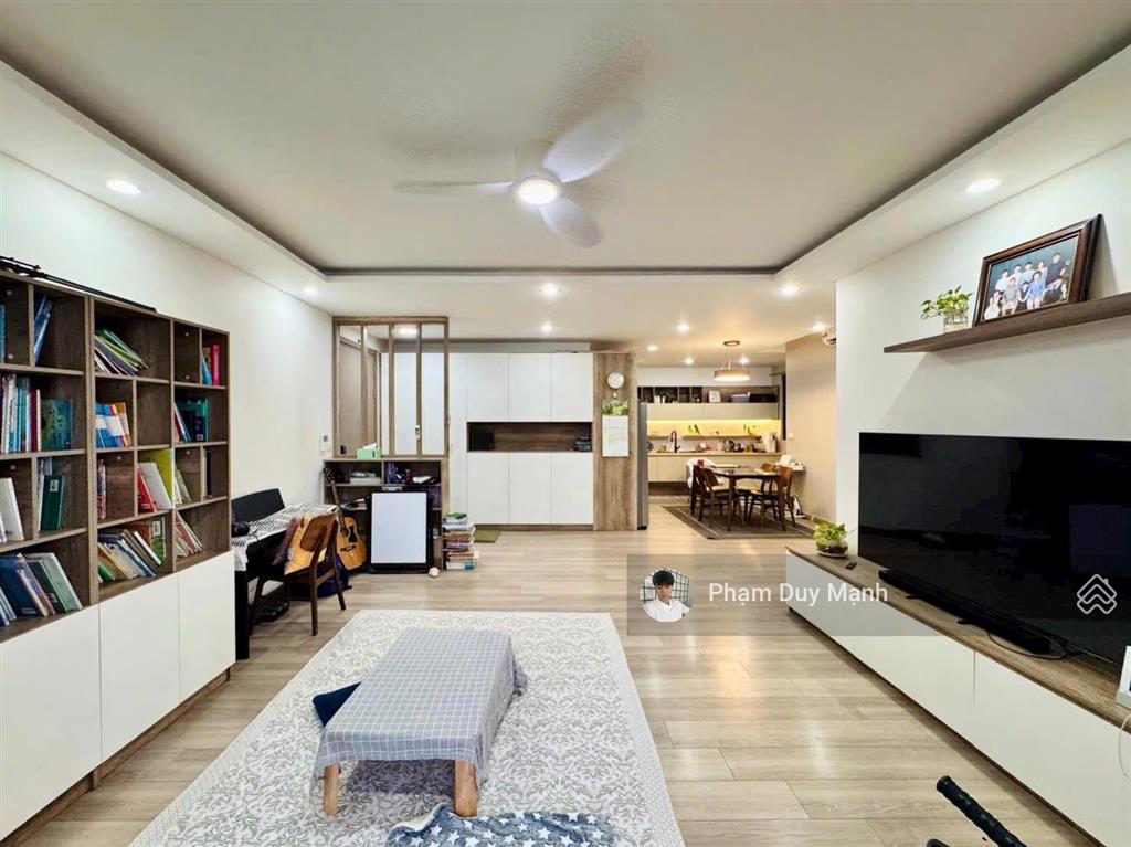 Bán gấp cc the view riviera point, 125m2, 3pn, 2wc chỉ 10 tỷ, nhà đẹp ở ngay. 0931 876 *** mạnh