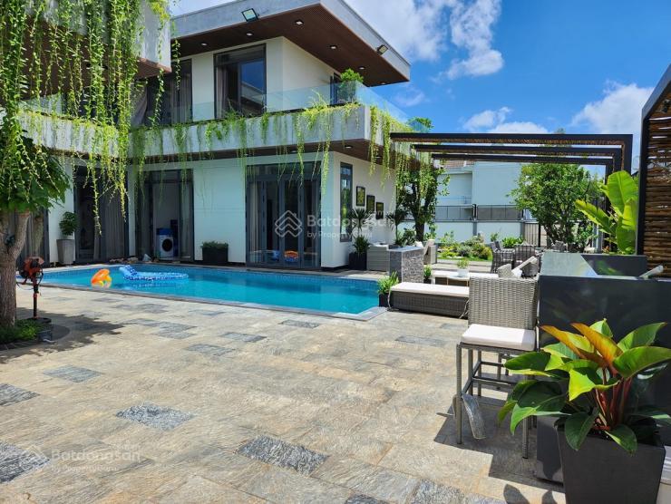 Bán biệt thự villa trung tâm kđt hòa lạc, mặt tiền căn góc view hồ hàng f0 giá đầu tư