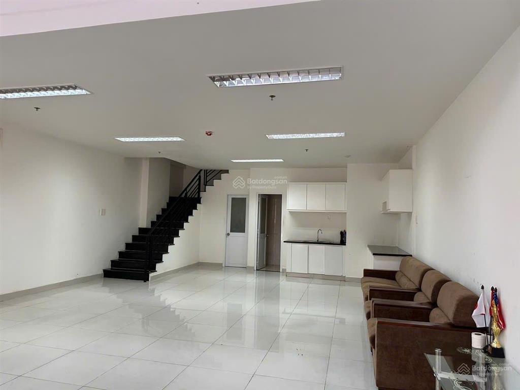 Shophouse 123m2, vị trí đẹp. đã có sổ hồng riêng, giá tốt !