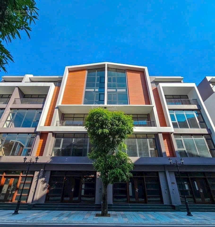 Tôi cần bán 65m² đông nam giá 8.4 tỷ xây 5 tầng gần chung cư, công viên