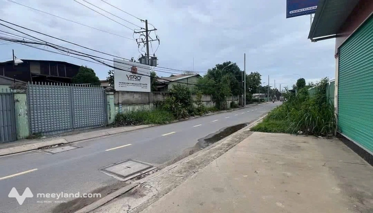 Bán nhà xưởng 3600m2, cho thuê 80 triệu, giá bán 26 tỷ, thiện chí gọi cho em xem xưởng