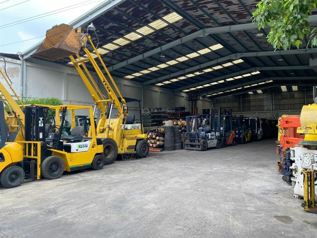Mình cần bán kho mặt tiền đường bùi tư toàn, an lạc, đường rộng 15m, gần bến xe miền tây, kho lớn