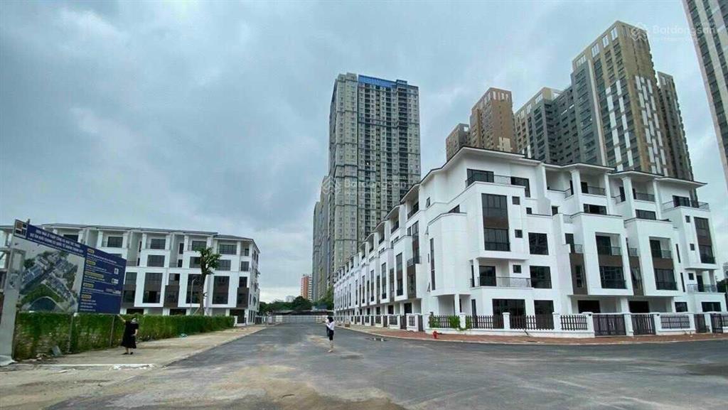 Bán liền kề hoàng thành villas full nội thất cực đẹp, giá tham khảo tốt trong khu vực