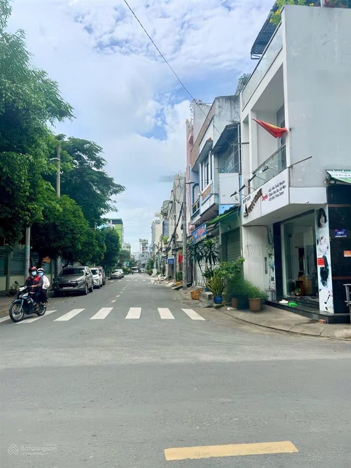 Nhà 1 lầu 5x20m ngay chợ phú lợi phạm thế hiển q8. đang cho thuê 21tr/tháng