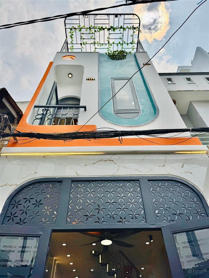 Nhà 2 lầu 24.7m² hẻm xe hơi thông, ngay trục đường dương quảng hàm và nguyễn thái sơn