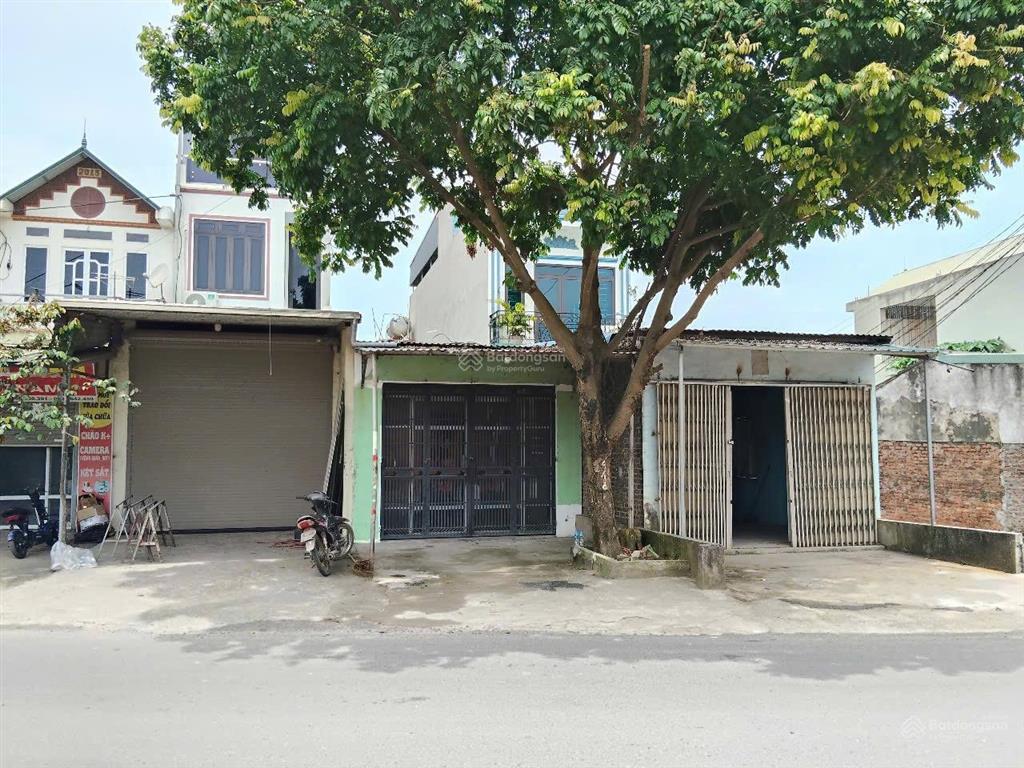 Chính chủ bán đất sẵn nhà cũ mặt đường tl 421 kinh doanh buôn bán giá chỉ 3 tỷ 950 triệu