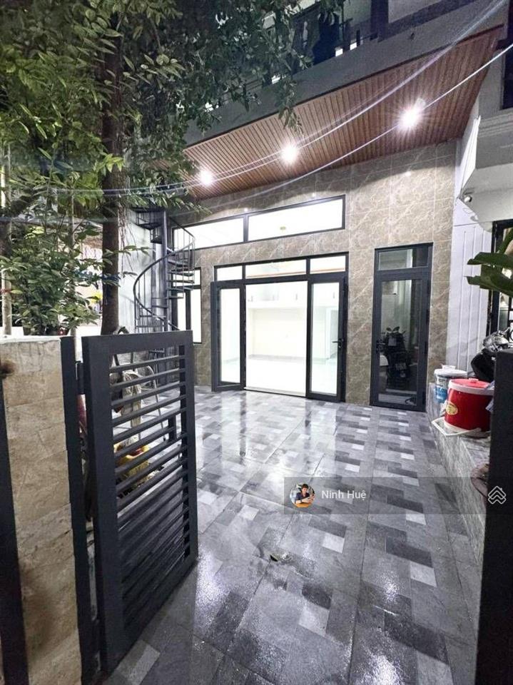 Cmt8 quận 10 bán nhà 4 tầng btct 95m2 sử dụng giá 8,9 tỷ