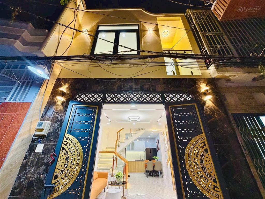 Nhà mới ngang rộng 4,1 mét cạnh quận phú nhuận công viên gia định đường quang trung 2 tầng