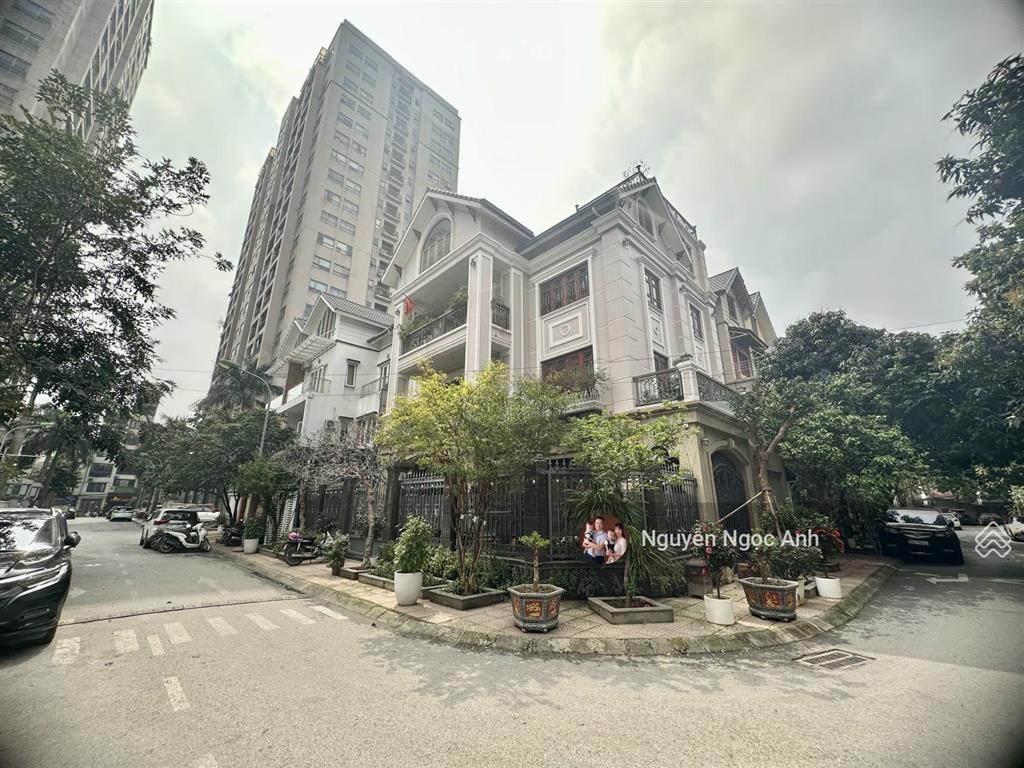 Bán biệt thự lô góc 79m2 trung tâm quận đống đa 38 tỷ kinh doanh, cho thuê hoặc ở đều đẹp