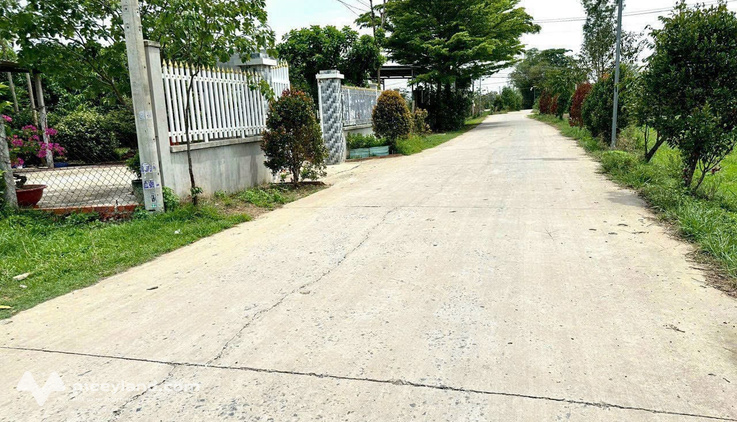 Chủ gửi bán 140m2 giá chỉ 850 triệu gần chợ Mỹ Hạnh Nam giá tốt gọi cho em xem đất