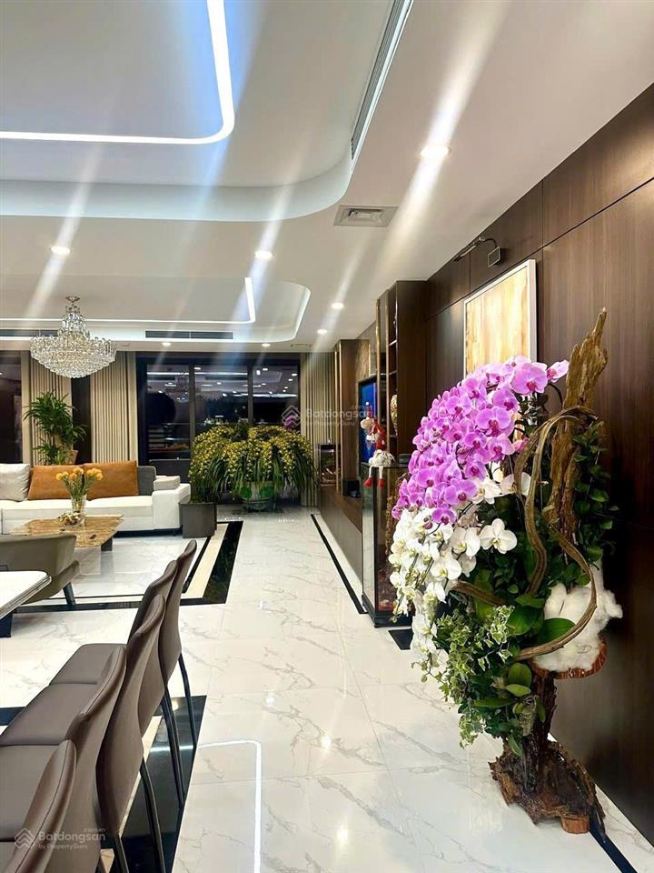 Bán căn 3pn green diamond dt 137m2, sổ hồng sẵn, tầng đẹp, ngắm hồ, giá 130tr/m2 0971 366 ***