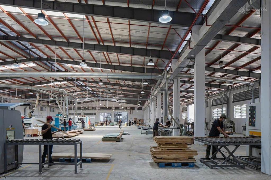 Chủ định cư nước ngoài cần bán miếng đất lớn mặt tiền đường hồ học lãm, q8, 45x80m 175tỷ