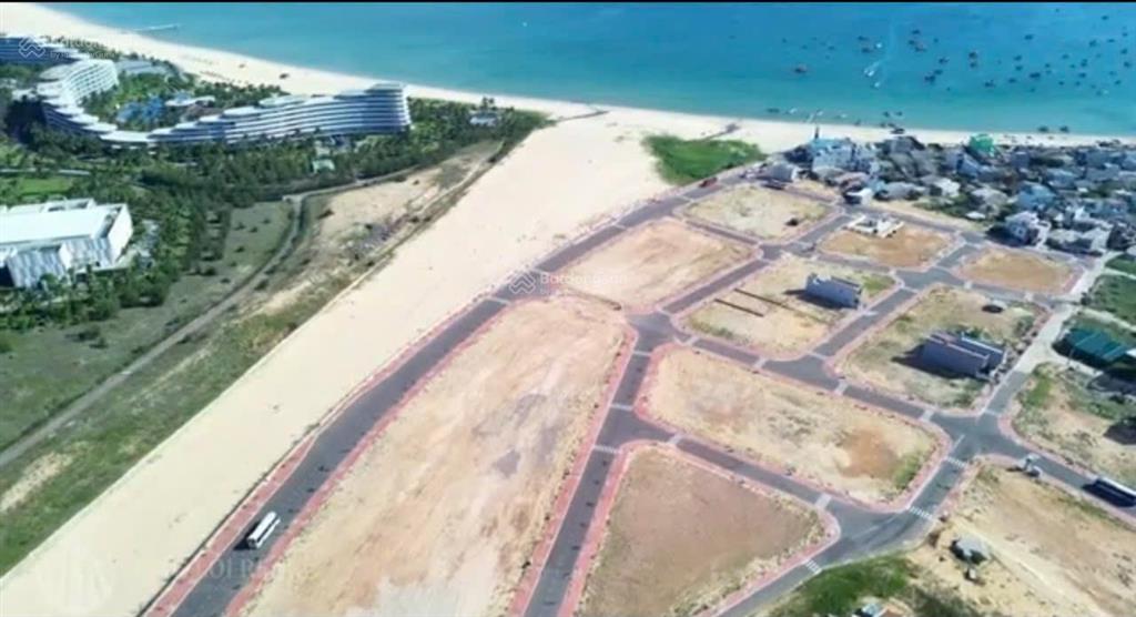 Bán lô đất thuộc khu dân cư suối cả, ven biển nhơn lý. diện tích 105m2. giá bán 1 tỉ 980 triệu