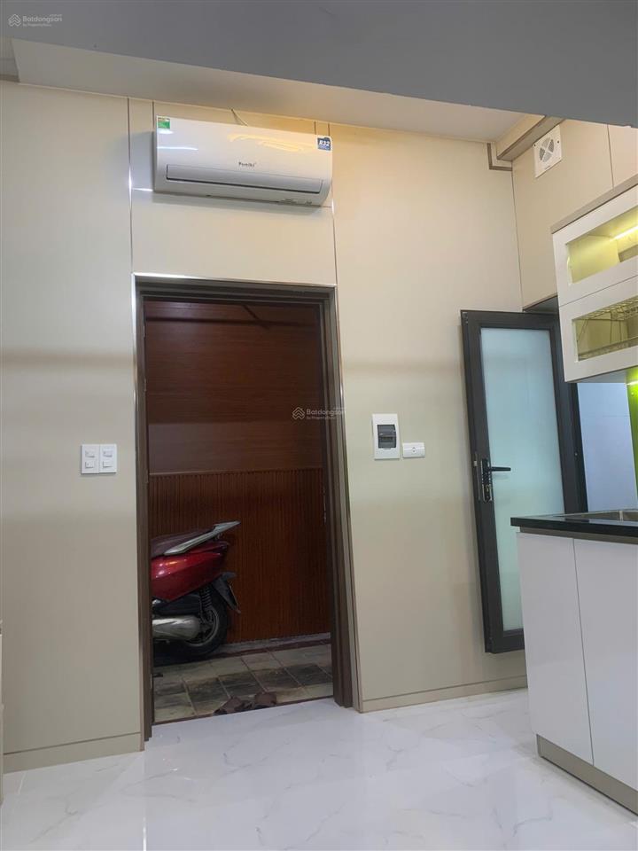 Tập thể phố cổ, đi bộ 5 phút lên hồ gươm, giá rẻ, nội thất đẹp, mặt phố