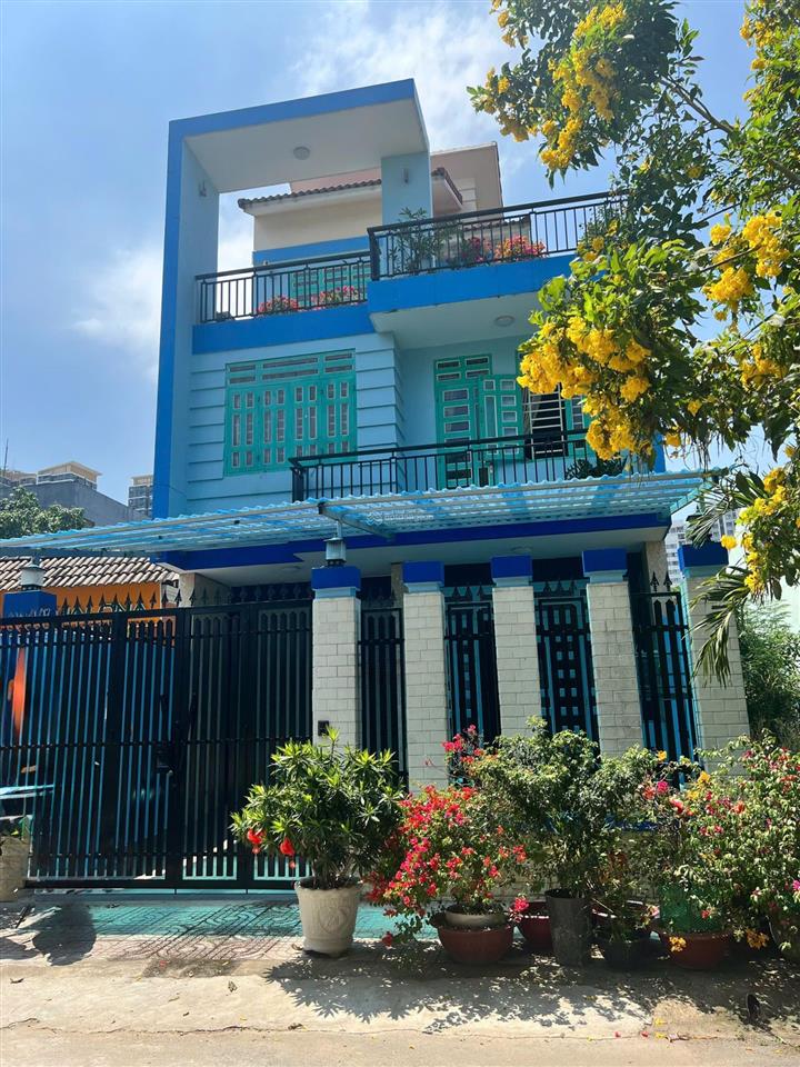Cạnh vinhomes, nhà đẹp gara ô tô, chủ xây tâm huyết chỉ cần khách thích