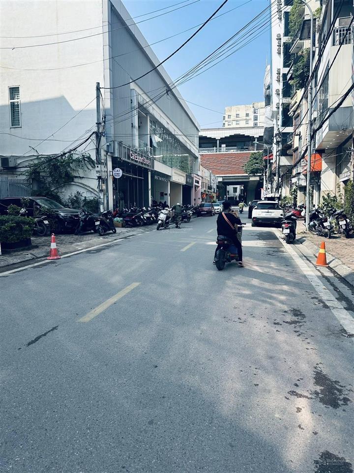 Bán nhà kbt 3.5 tầng nguyễn hy quang, mb 85m2 giá 40 tỷ.